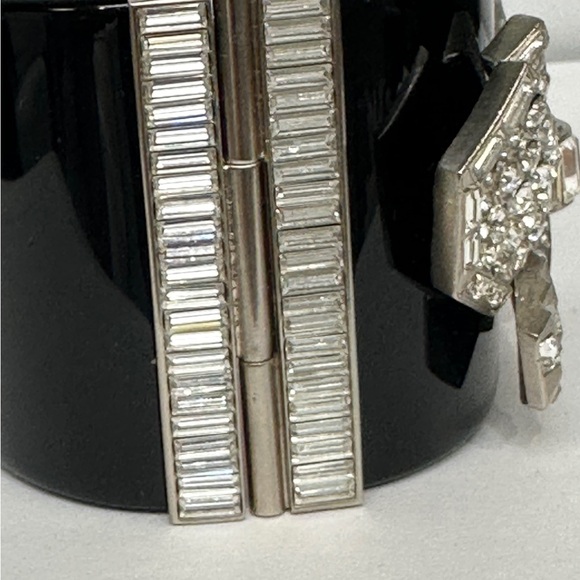 CHANEL 100% authentic new bracelet - Picture 6 of 7